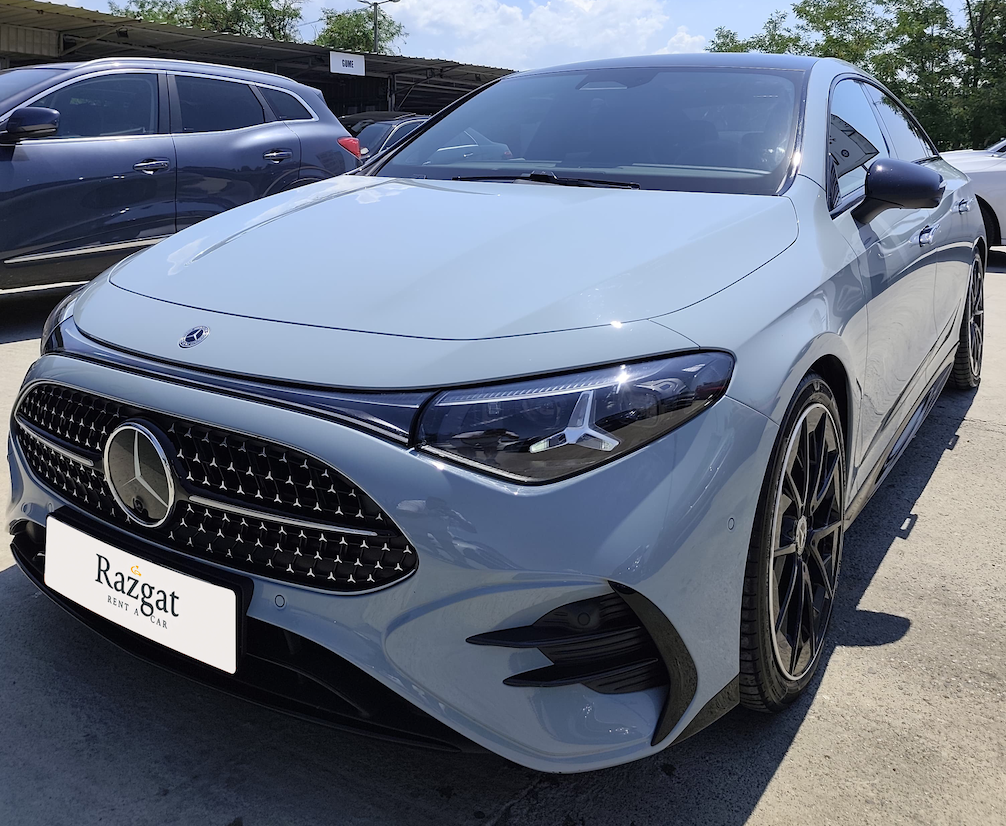 Mercedes CLA — 1/2