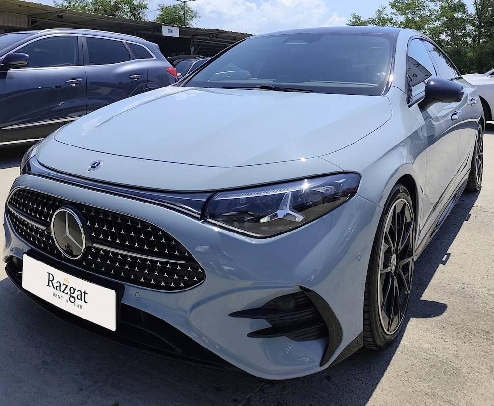 Mercedes CLA — 1/2